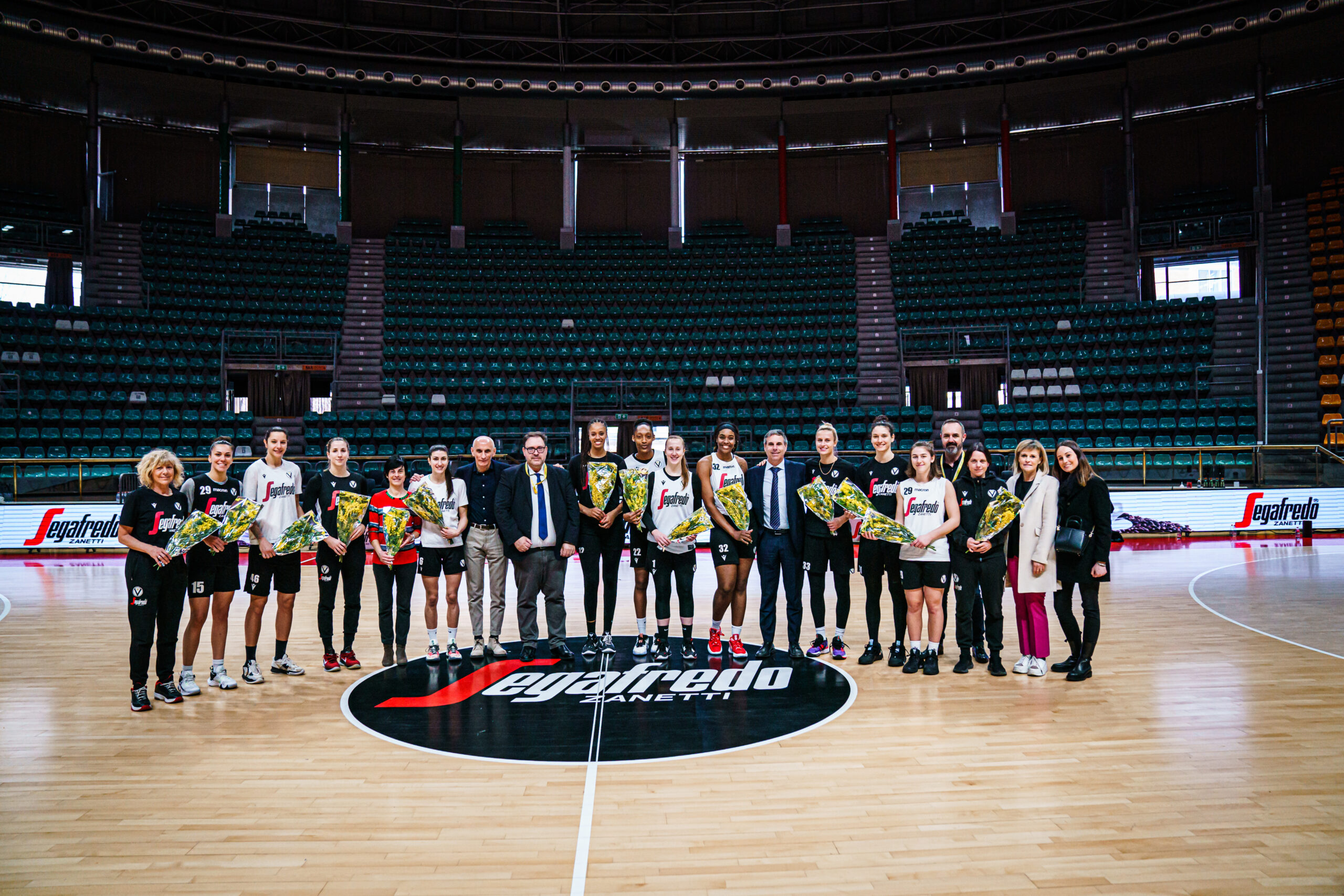 MIMOSAS AT THE BASKET WITH VIRTUS SEGAFREDO BOLOGNA